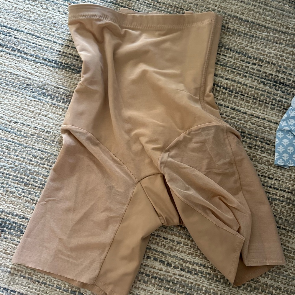Seamless Tan Shapewear Shorts